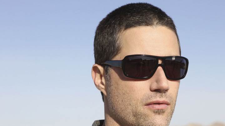 Matthew Fox In Black Goggles N Grey Jacket Looking Smart